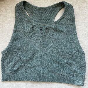 Used, like new ALO yoga sports bra